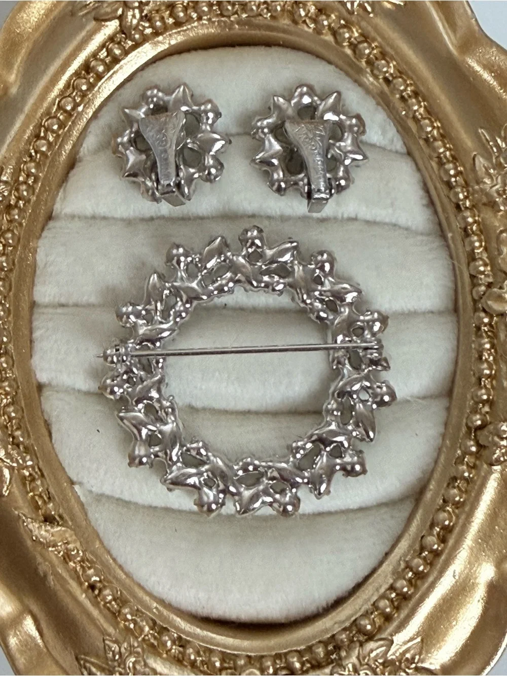 B.David blue & white crystal wreath brooch & matching clip-on earring set